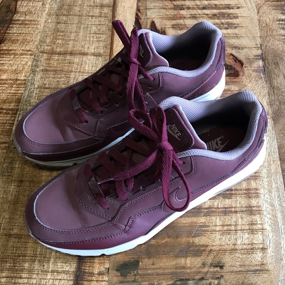 Nike AirMax Mens Shoes - Picture 2 of 10